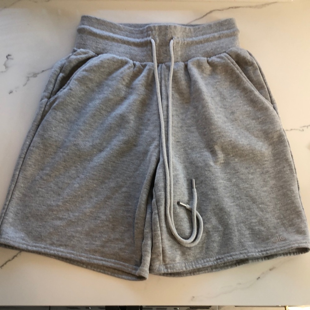 ALO Yoga Women’s Grey Shorts